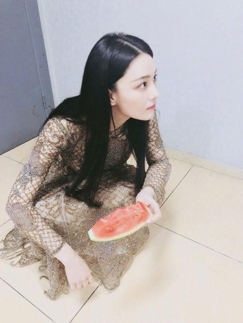 王怡吃瓜,揭秘娱乐圈幕后故事